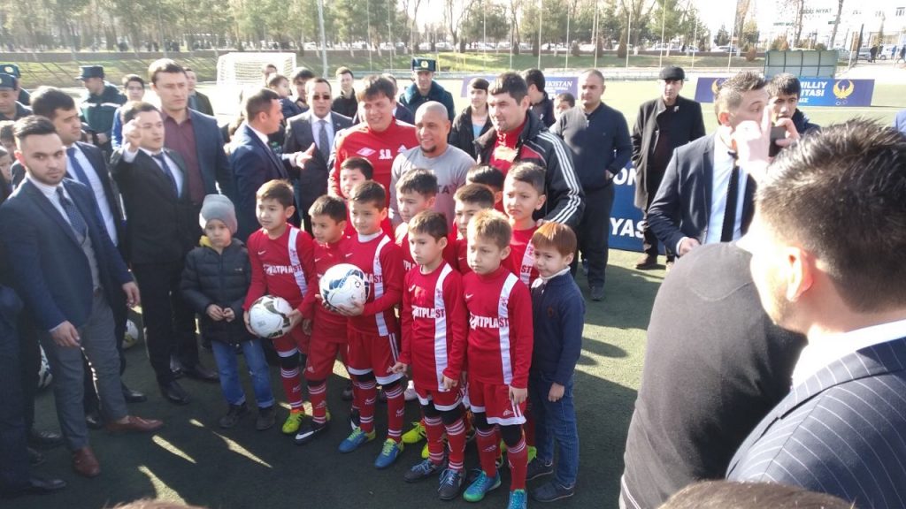 Роберто Карлос Ташкент