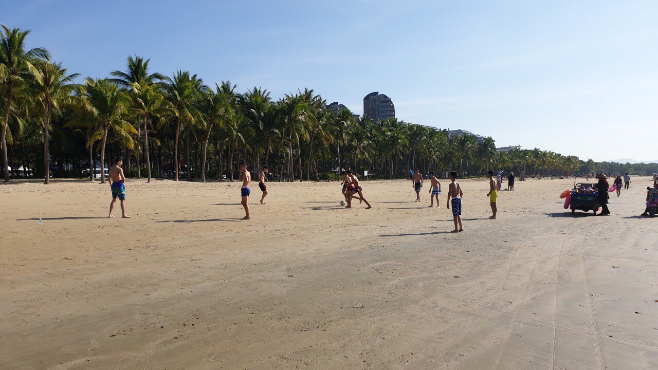 Спартак сыграл в пляжный футбол с организаторами турнира