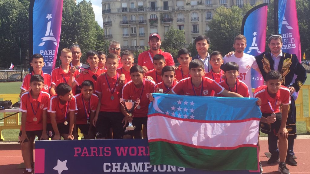 Париж посол Узбекистана