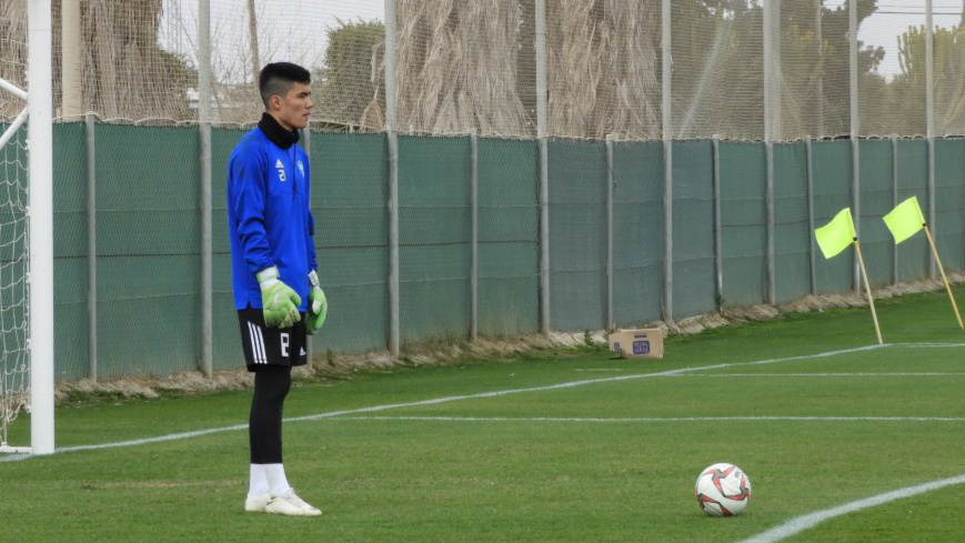 Вратарь Олимпийской сборной Низом Зиёвутдинов