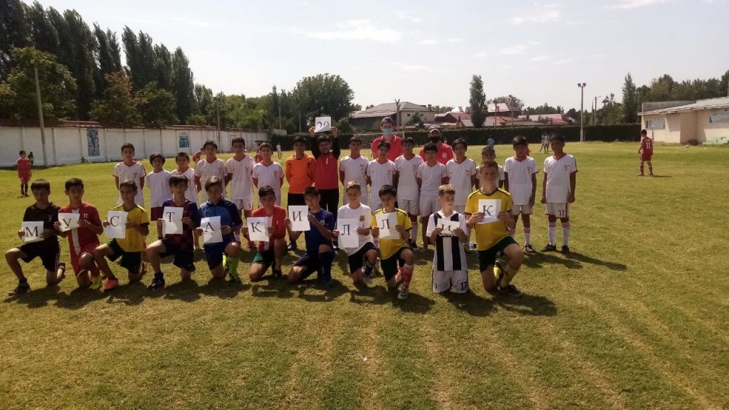 Спартак и Трактор провели матч, посвященный Дню Независимости Узбекистана